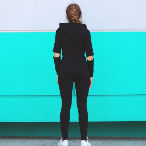 BLACK SWEATSHIRT CUT