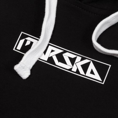 BLACK SWEATSHIRT CUT