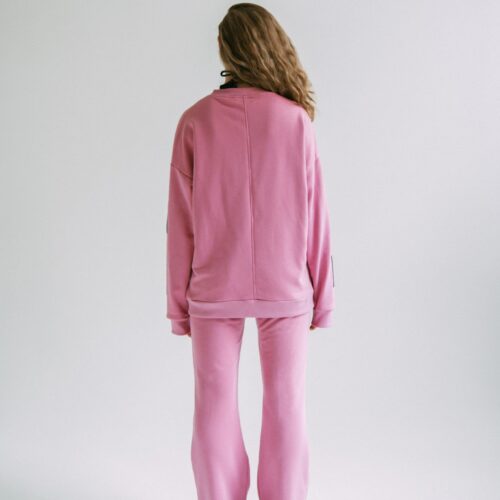 RÓŻOWA BLUZA W PŁONĄCE KWIATY